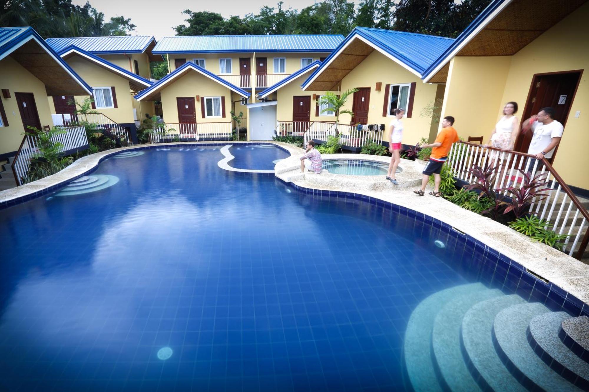 Blue Lagoon Inn & Suites Пуэрто-Принцеса Экстерьер фото
