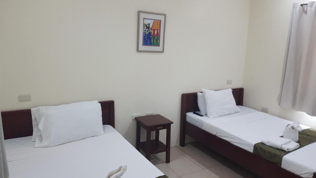 Blue Lagoon Inn & Suites Пуэрто-Принцеса Экстерьер фото