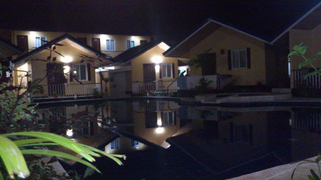 Blue Lagoon Inn & Suites Пуэрто-Принцеса Экстерьер фото