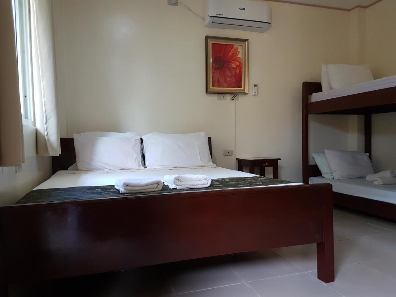 Blue Lagoon Inn & Suites Пуэрто-Принцеса Экстерьер фото
