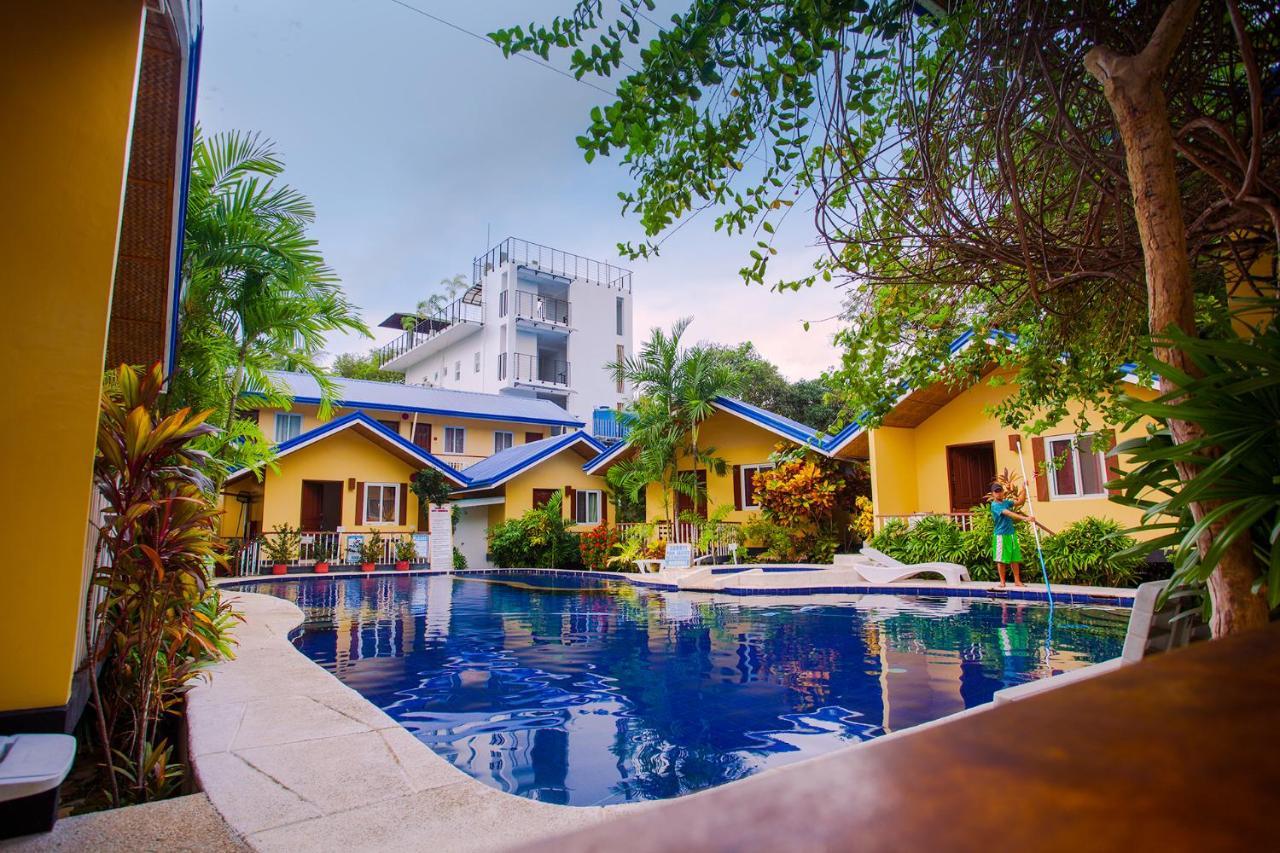 Blue Lagoon Inn & Suites Пуэрто-Принцеса Экстерьер фото
