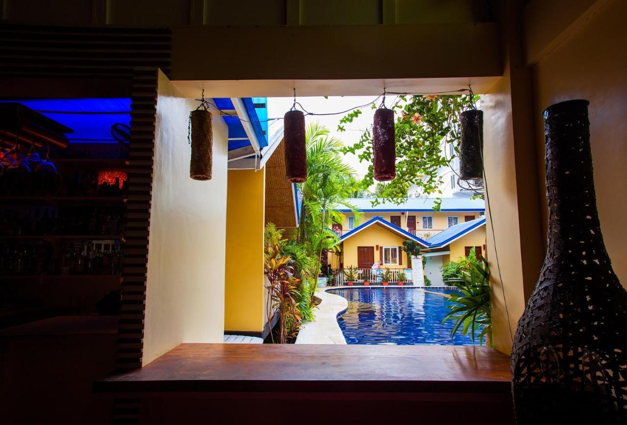 Blue Lagoon Inn & Suites Пуэрто-Принцеса Экстерьер фото